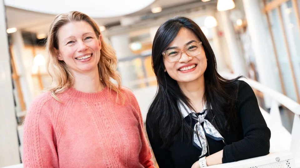Tanja Stocks och Huyen Le. Foto: Tove Smeds