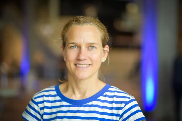 porträtt anna falk. foto.