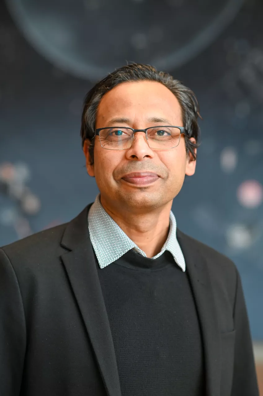 porträtt manoj puthia. foto.