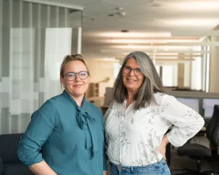 Porträtt av Maria Ekstrand Ragnar och Li Thies-Lagergren foto Ingemar Hultqvist